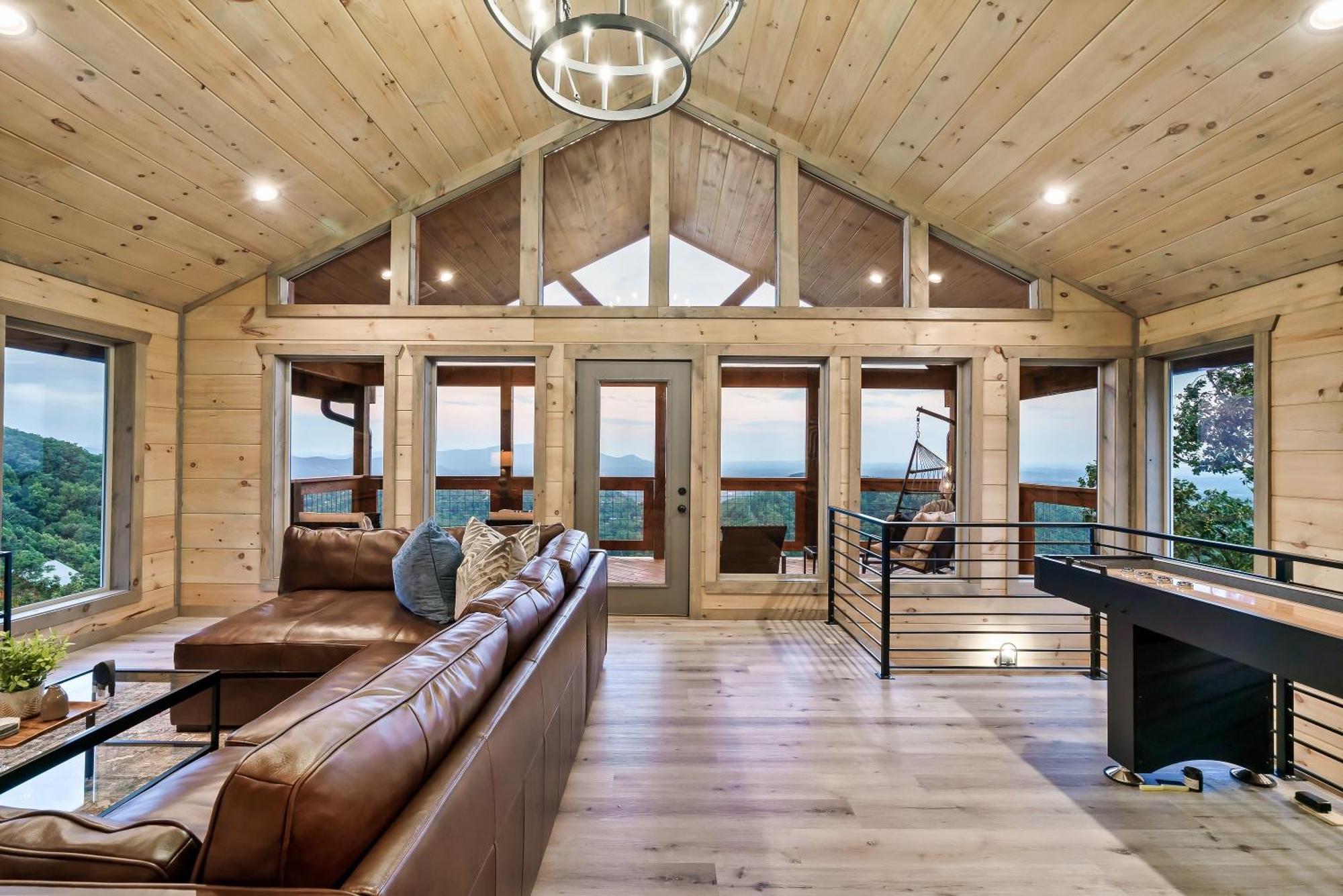 New Luxury Cabin With Stunning Mountainviews,Hottub, Firepit, Fireplace,2 Kingbeds, 2 Covereddecks,Bbqgrill, Shuffleboard And Pool Access Sevierville Esterno foto