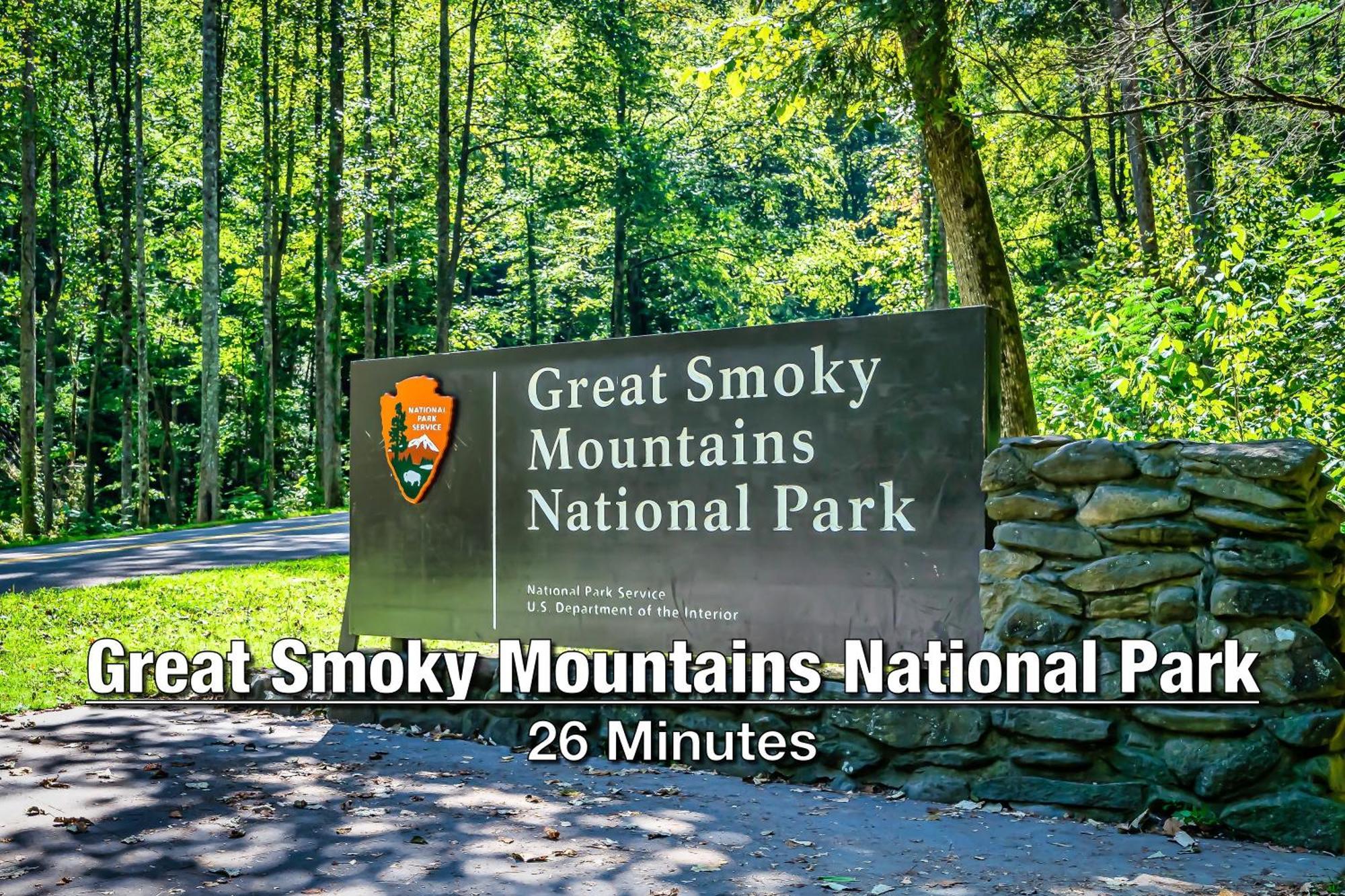 New Luxury Cabin With Stunning Mountainviews,Hottub, Firepit, Fireplace,2 Kingbeds, 2 Covereddecks,Bbqgrill, Shuffleboard And Pool Access Sevierville Esterno foto