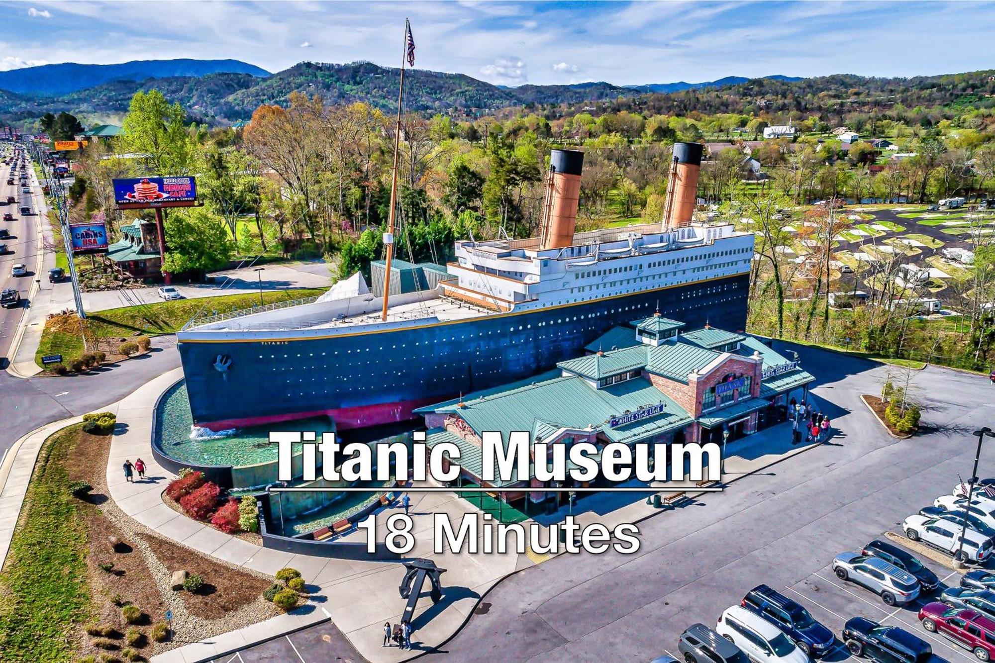 New Luxury Cabin With Stunning Mountainviews,Hottub, Firepit, Fireplace,2 Kingbeds, 2 Covereddecks,Bbqgrill, Shuffleboard And Pool Access Sevierville Esterno foto
